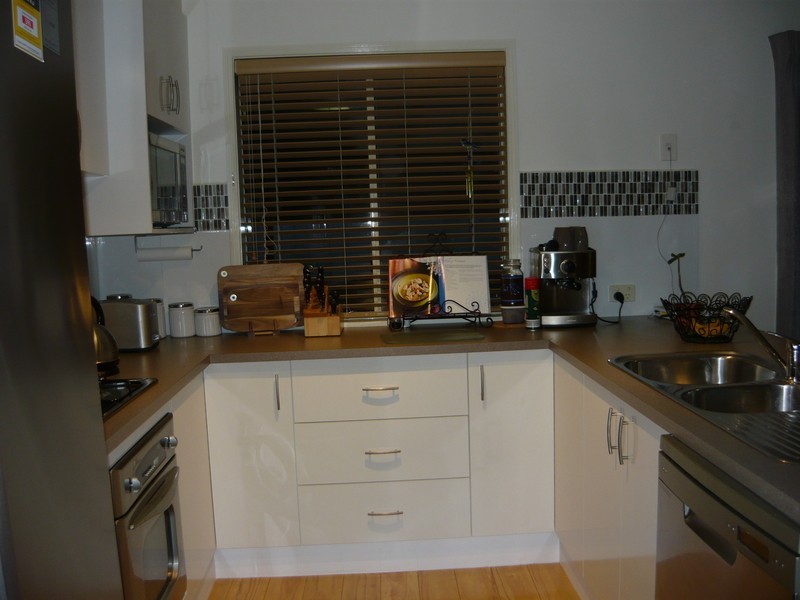 170 Clarke St, Howlong NSW 2643