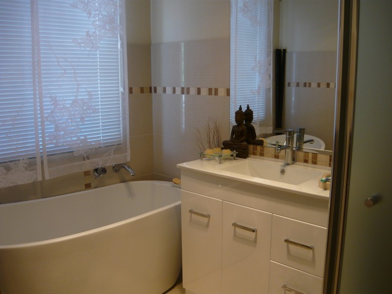 170 Clarke St, Howlong NSW 2643