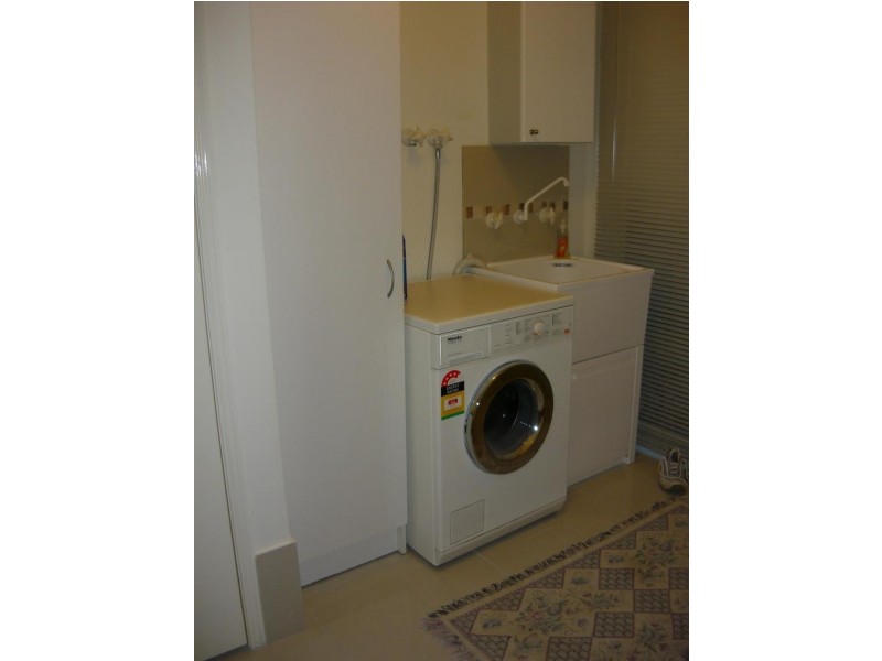 170 Clarke St, Howlong NSW 2643