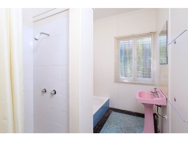 1 & 2/7 Line  St, Woolloongabba QLD 4102