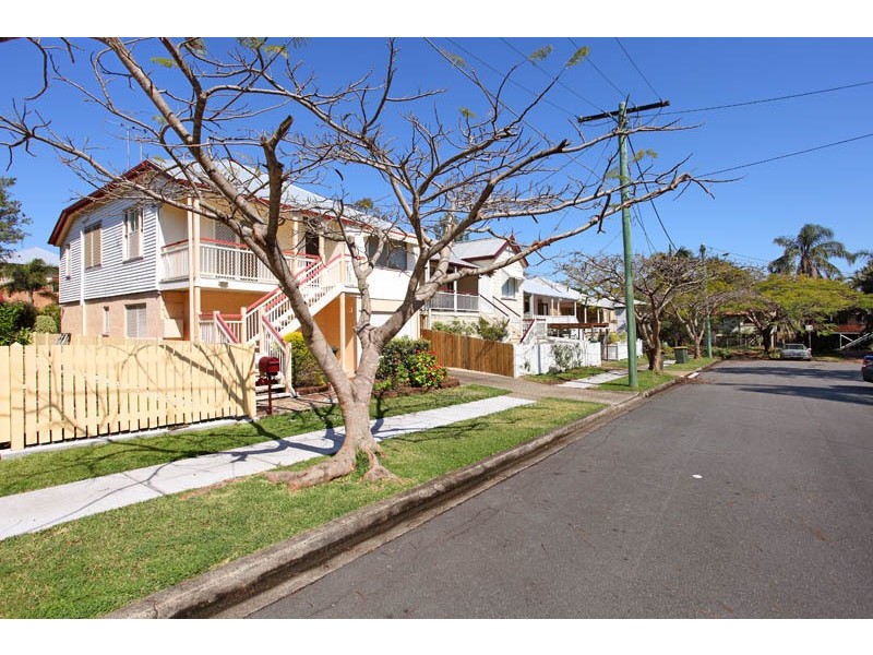 1 & 2/7 Line  St, Woolloongabba QLD 4102