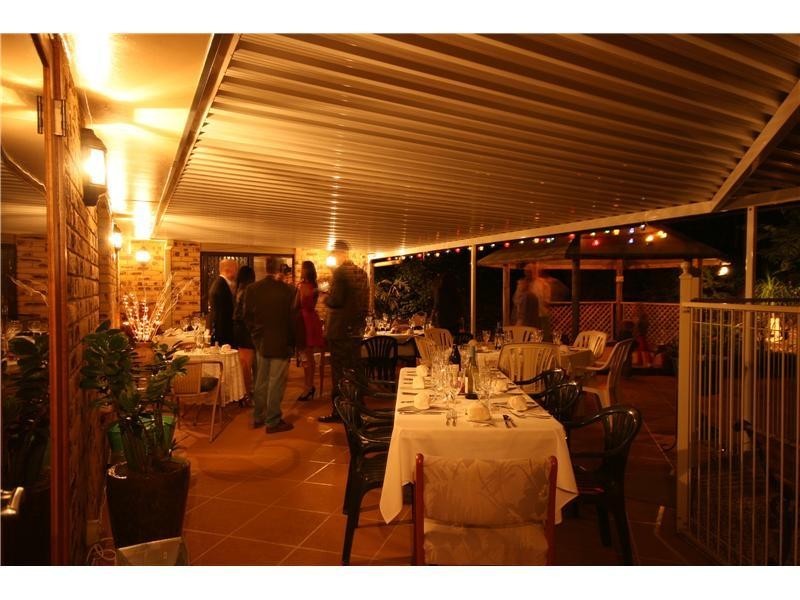 33 Velvet St, Pine Mountain QLD 4306