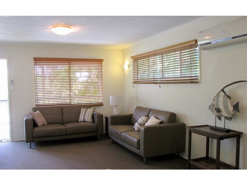 5 Clayfield St, Clontarf QLD 4019