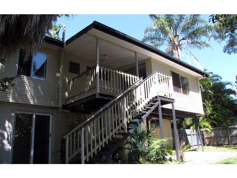 5 Clayfield St, Clontarf QLD 4019