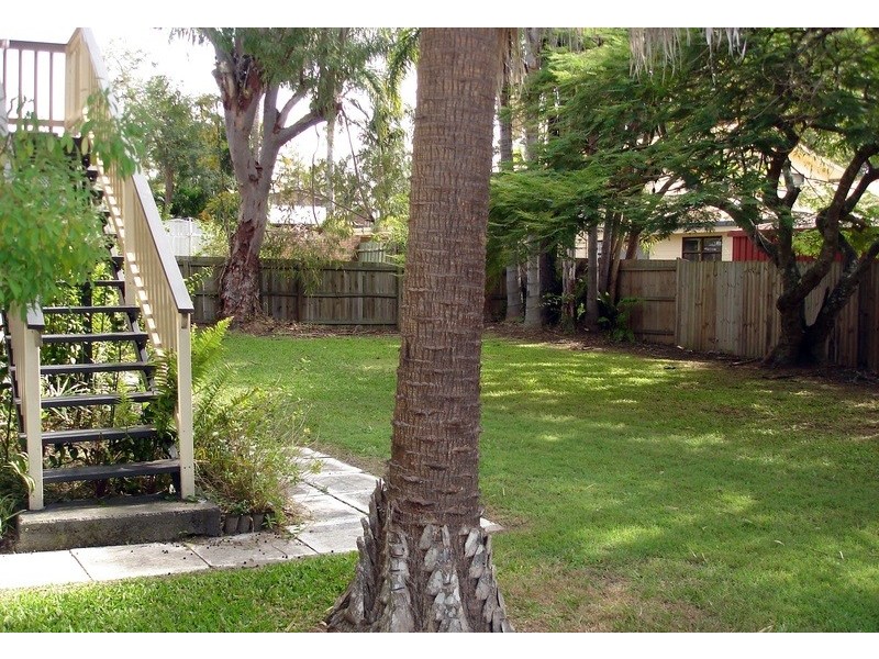 5 Clayfield St, Clontarf QLD 4019