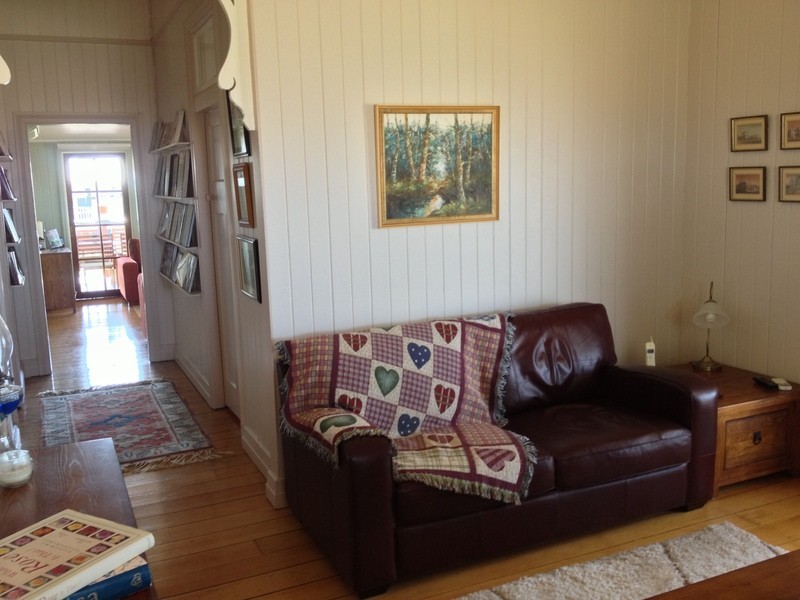 1 Clewett Street, Tambo QLD 4478