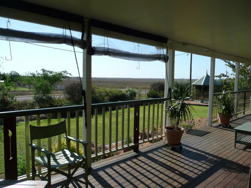 1 Clewett Street, Tambo QLD 4478