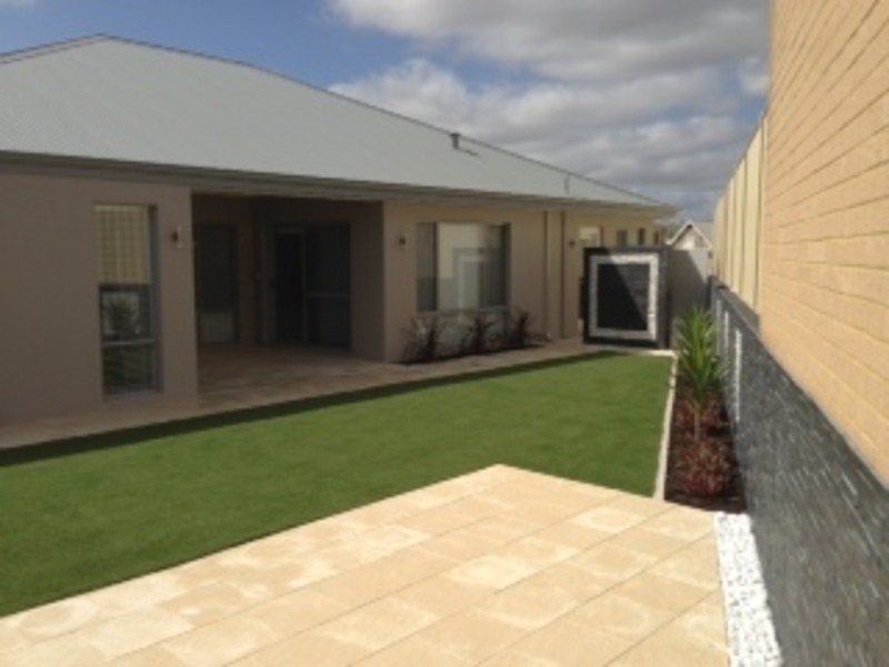 12 Graymont Close, Darch WA 6065