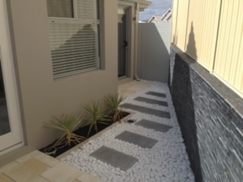 12 Graymont Close, Darch WA 6065