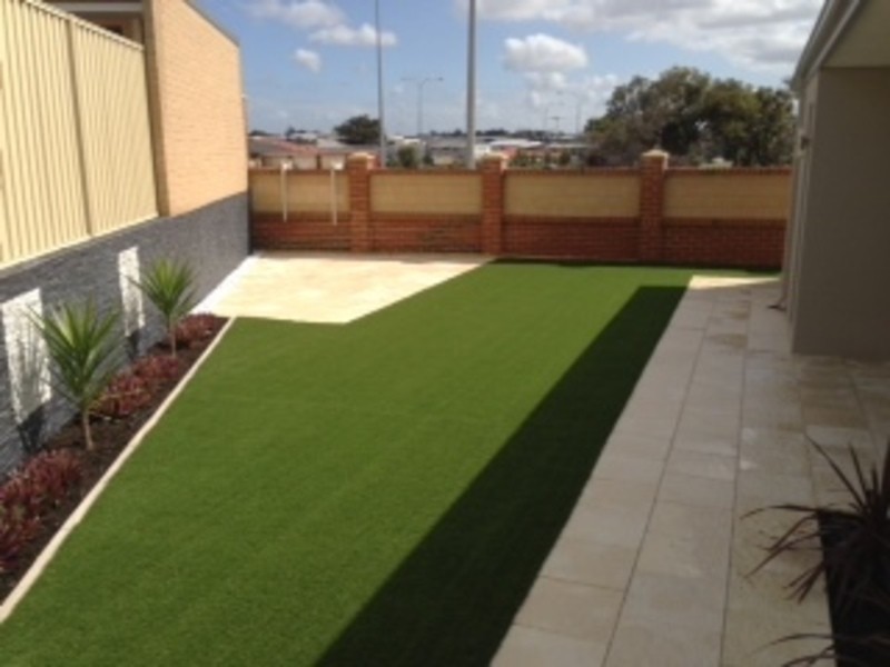 12 Graymont Close, Darch WA 6065