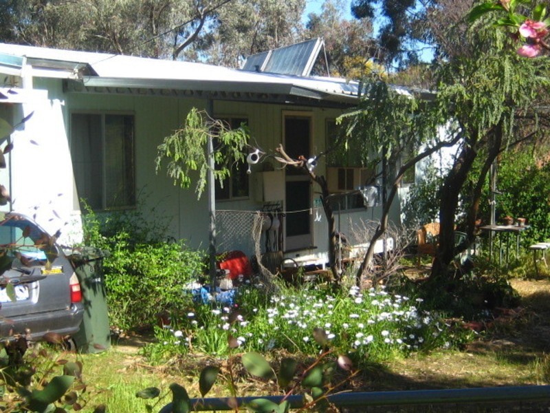 855  Hinkler Road, Wooroloo WA 6558