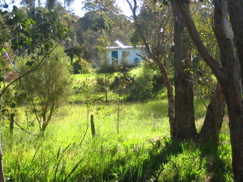 855  Hinkler Road, Wooroloo WA 6558