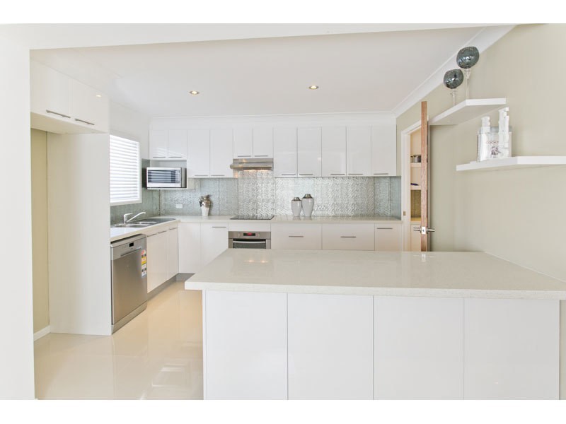 1 Dolphin St, Macgregor QLD 4109