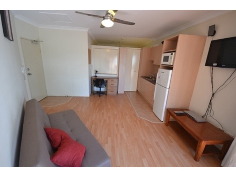 10/84  Lytton Rd, East Brisbane QLD 4169