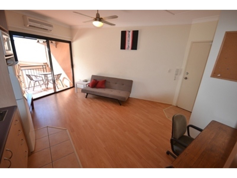 10/84  Lytton Rd, East Brisbane QLD 4169