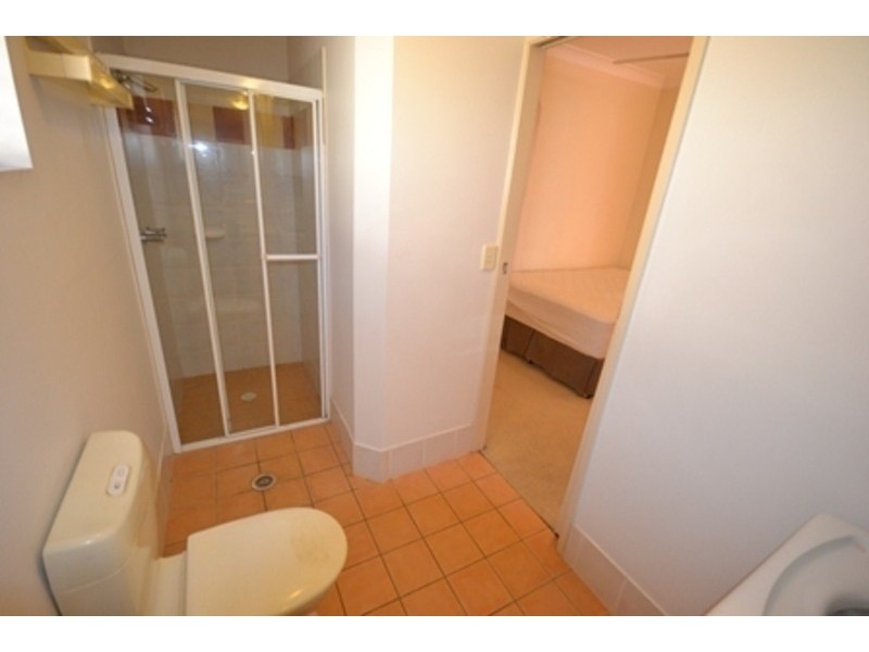 10/84  Lytton Rd, East Brisbane QLD 4169