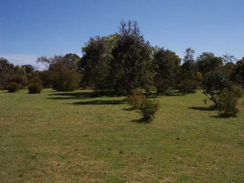 208 Woodland Parade, Stake Hill WA 6210