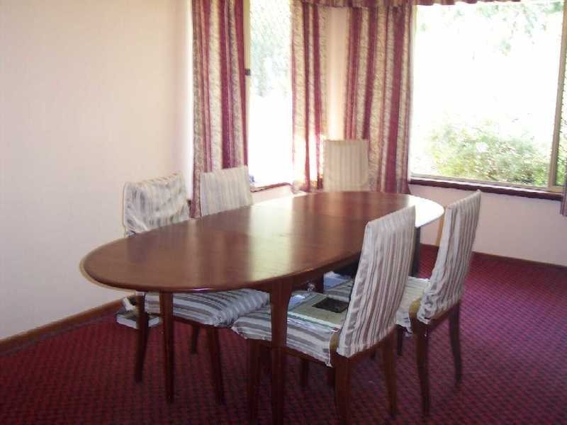 208 Woodland Parade, Stake Hill WA 6210