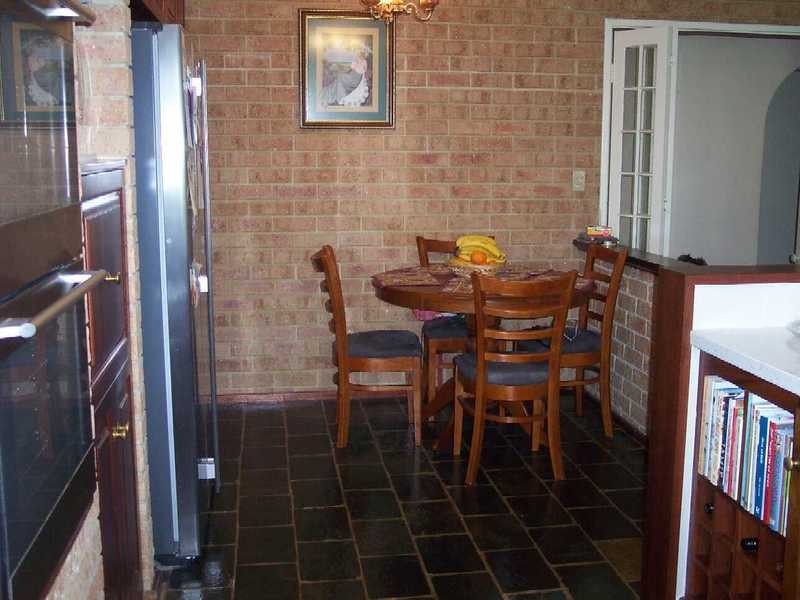 208 Woodland Parade, Stake Hill WA 6210