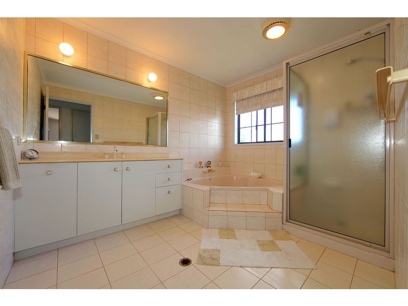 5  Ward Court, Kepnock QLD 4670