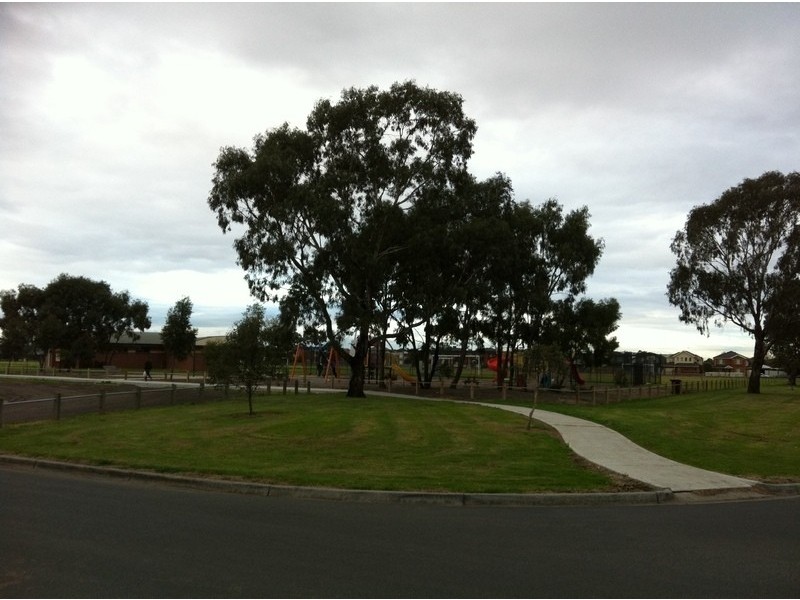 1 Bernard Street, Maidstone VIC 3012