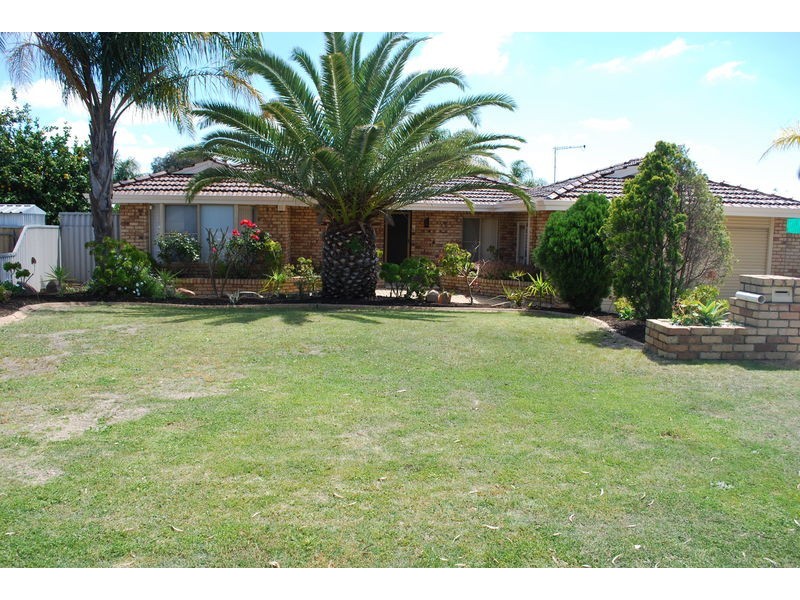 3 Jennifer Place, Alexander Heights WA 6064