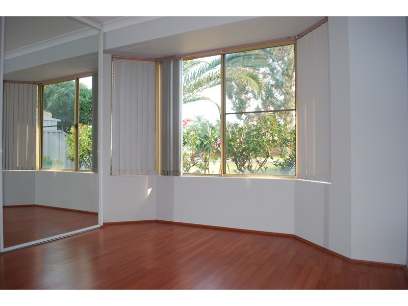 3 Jennifer Place, Alexander Heights WA 6064