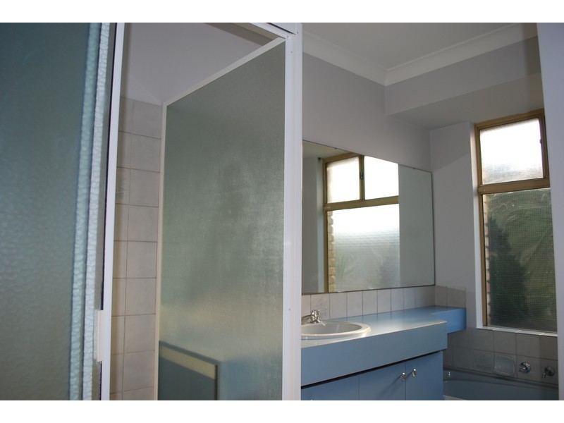 3 Jennifer Place, Alexander Heights WA 6064