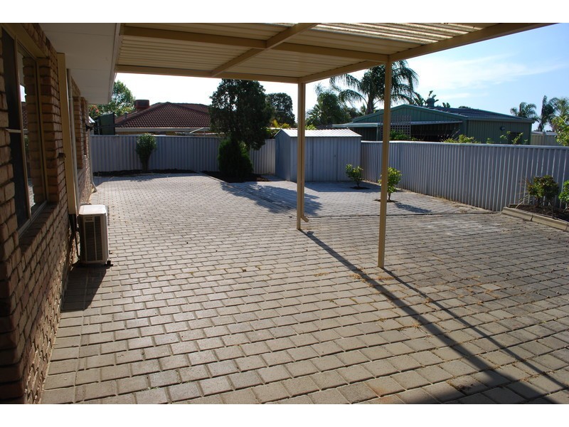 3 Jennifer Place, Alexander Heights WA 6064