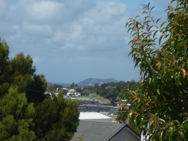 5 Bourke St, Mount Melville WA 6330