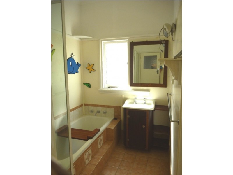 5 Bourke St, Mount Melville WA 6330