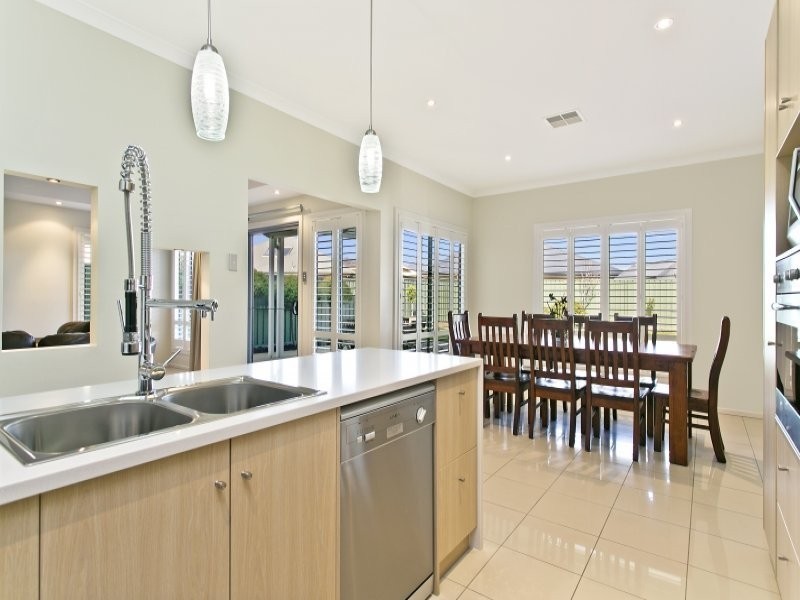 20 Dutton Ave, Mawson Lakes SA 5095