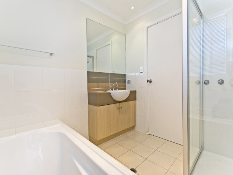 20 Dutton Ave, Mawson Lakes SA 5095