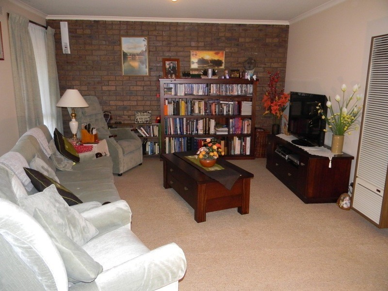 1 Armiston Grove, Altona Meadows VIC 3028