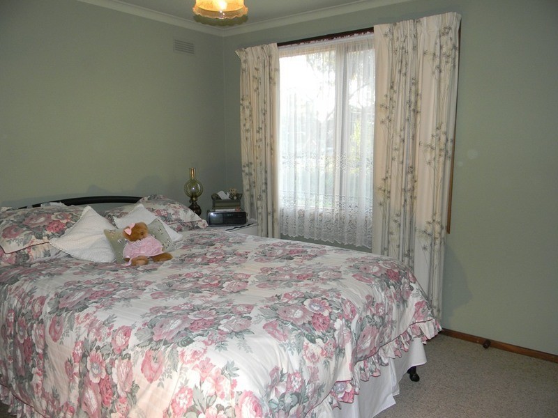 1 Armiston Grove, Altona Meadows VIC 3028