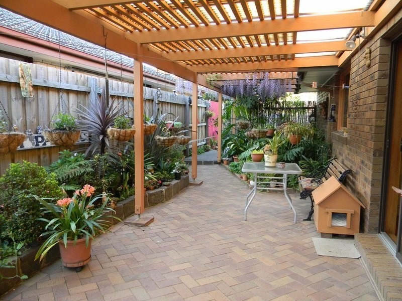 1 Armiston Grove, Altona Meadows VIC 3028