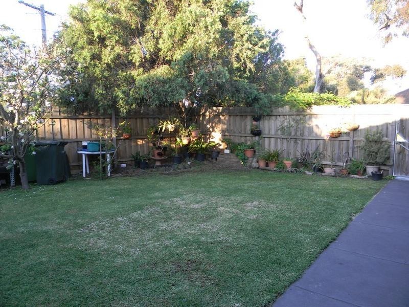 1 Armiston Grove, Altona Meadows VIC 3028