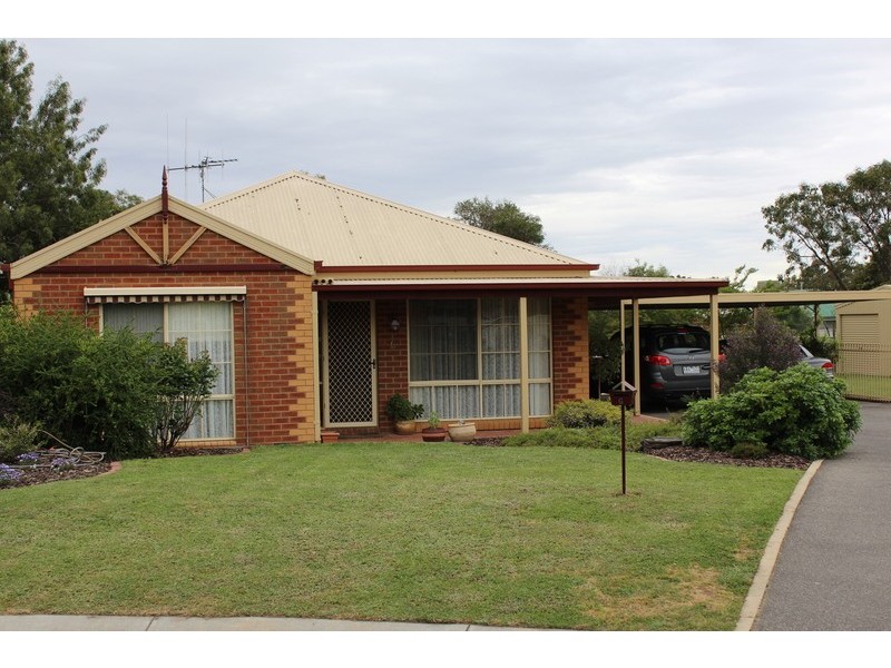 6 Dava Court, Kangaroo Flat VIC 3555