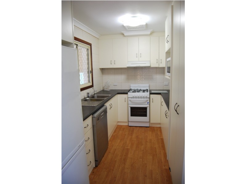 13 Barron Way, Orelia WA 6167