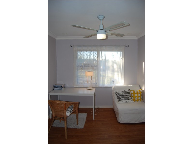 13 Barron Way, Orelia WA 6167