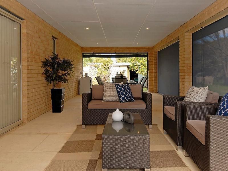 3 Louise Place, Gnangara WA 6077