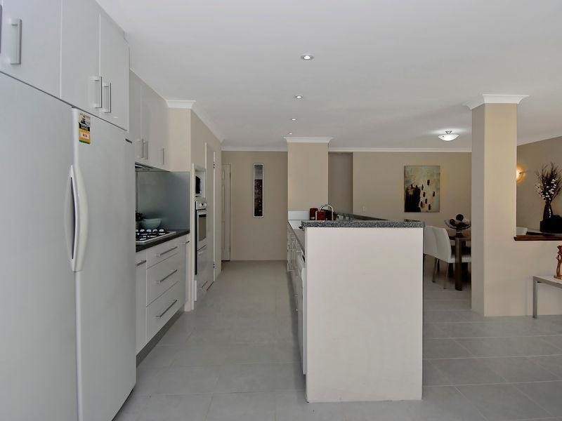 3 Louise Place, Gnangara WA 6077