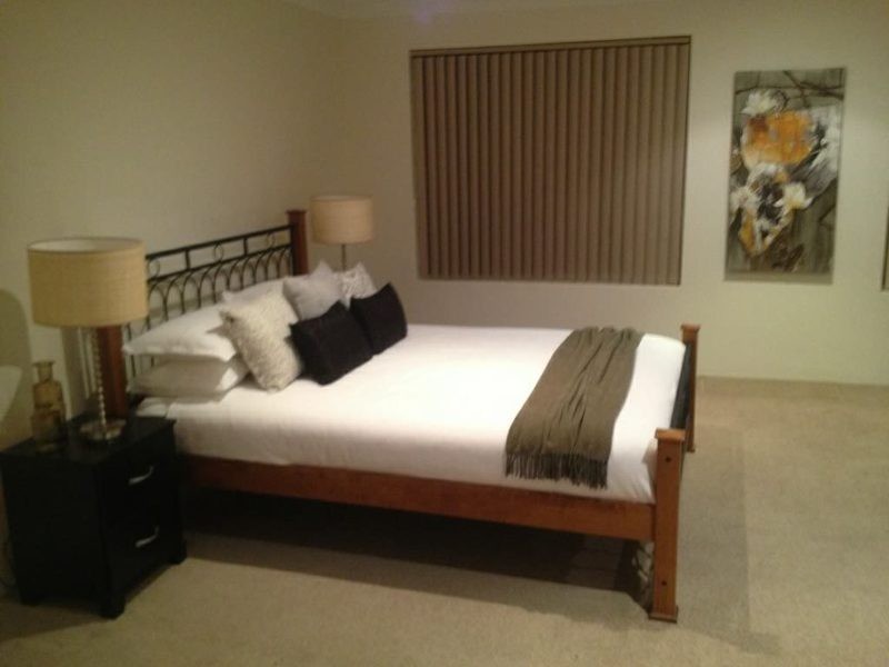 3 Louise Place, Gnangara WA 6077