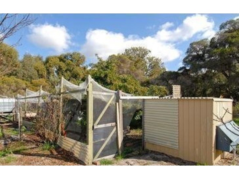 3 Louise Place, Gnangara WA 6077