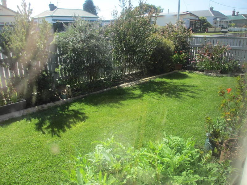 1/16  George Street, Ulverstone TAS 7315