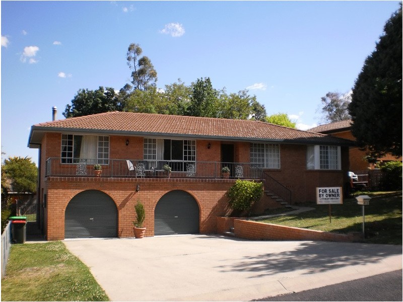 8 Stewart Crescent, Armidale NSW 2350