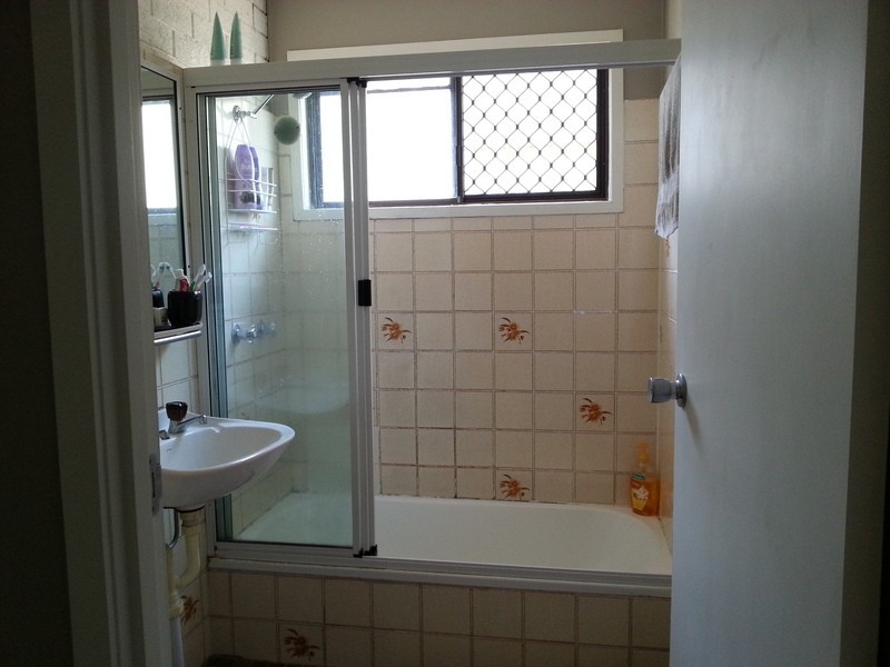 1/19 Clifton St, Booval QLD 4304