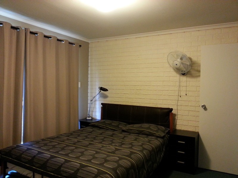 1/19 Clifton St, Booval QLD 4304