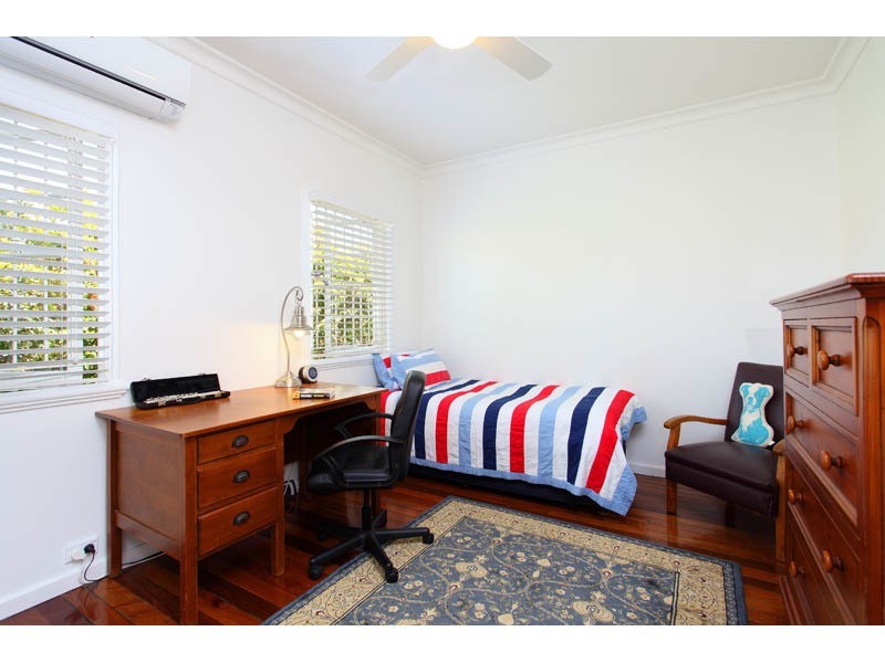 29 Cressey St, Wavell Heights QLD 4012