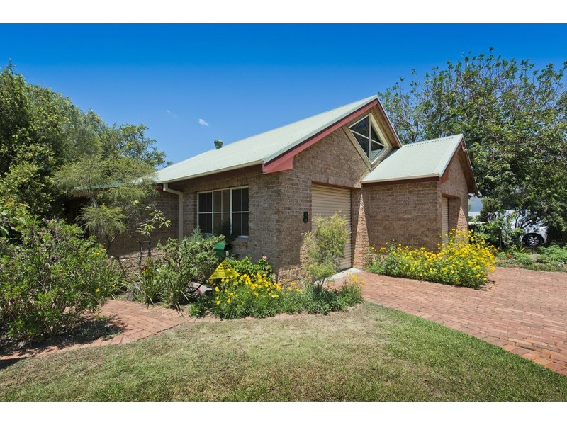 8 Dovedale St, Grafton NSW 2460